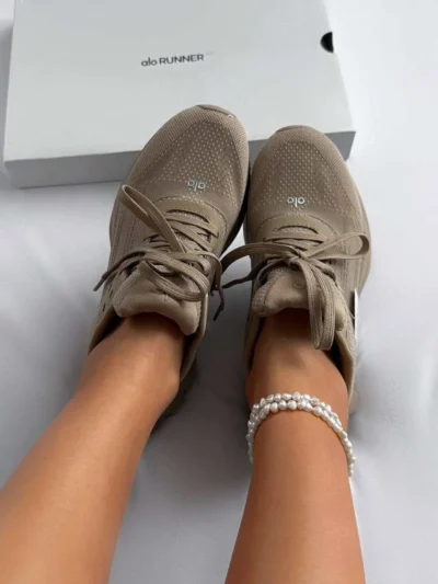 کتونی الو یوگا نسکافه‌ای