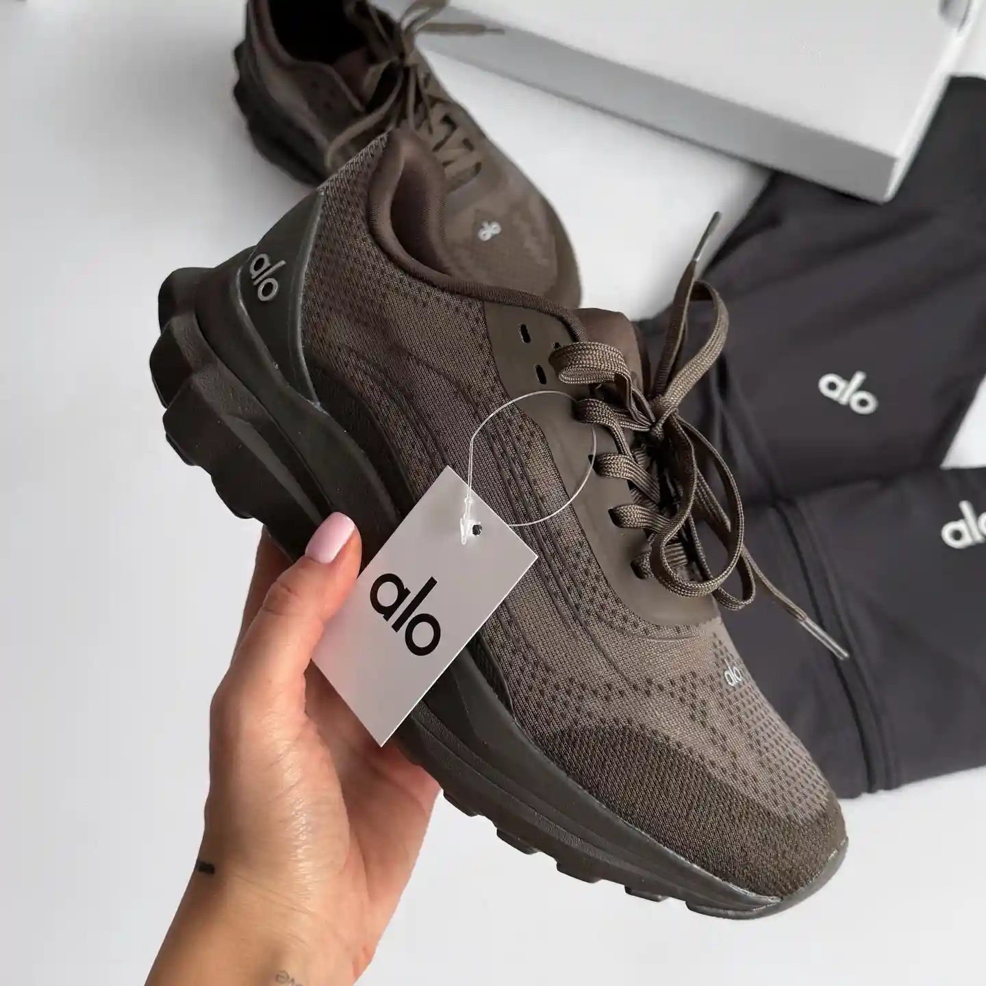 alo runner brown 4-optimized کتونی الو رانر قهوهای