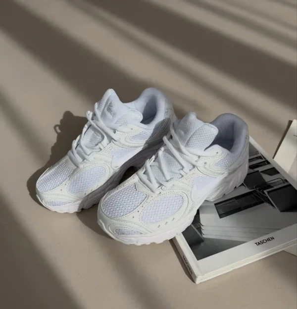 کتونی و کفش نایک v5(وی5) سفید