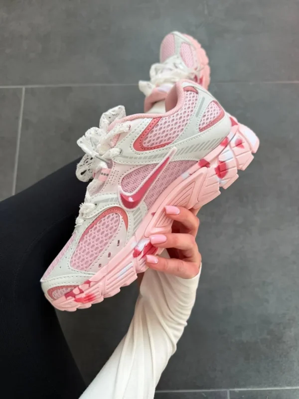 قیمت کتونی v5 صورتی