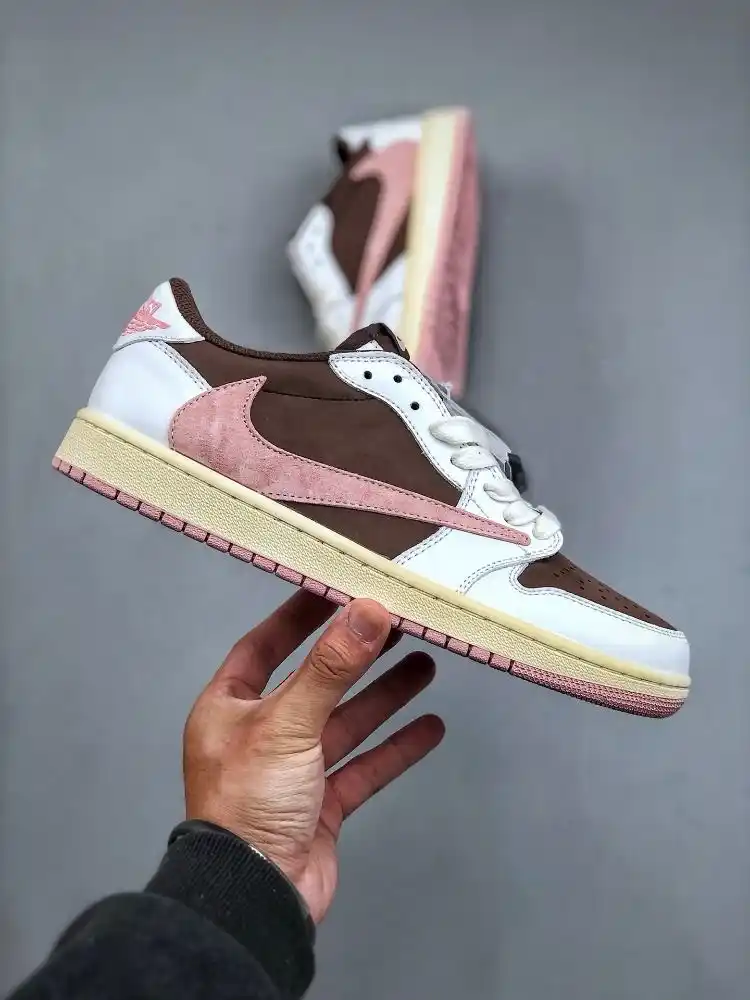 travis scott air jordan 1 low og dark pony pink 2-optimized کفش جردن ترویس قهوهای صورتی