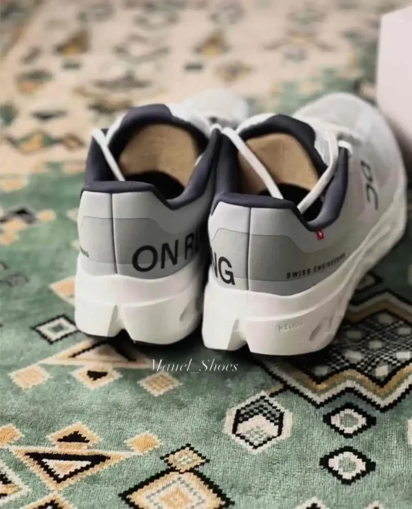 کفش onrunning طوسی
